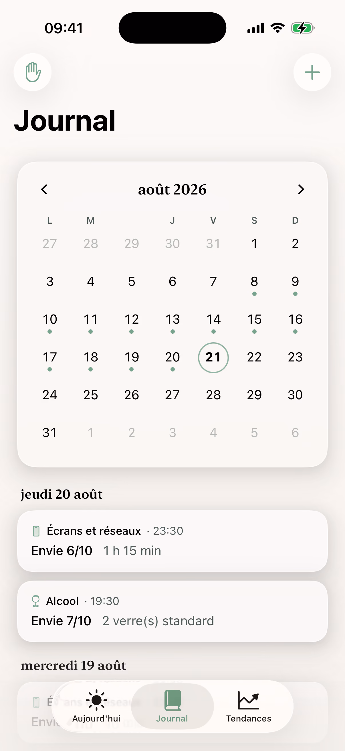 Écran Journal de l'application Nuance : calendrier du mois et entrées de consommation récentes